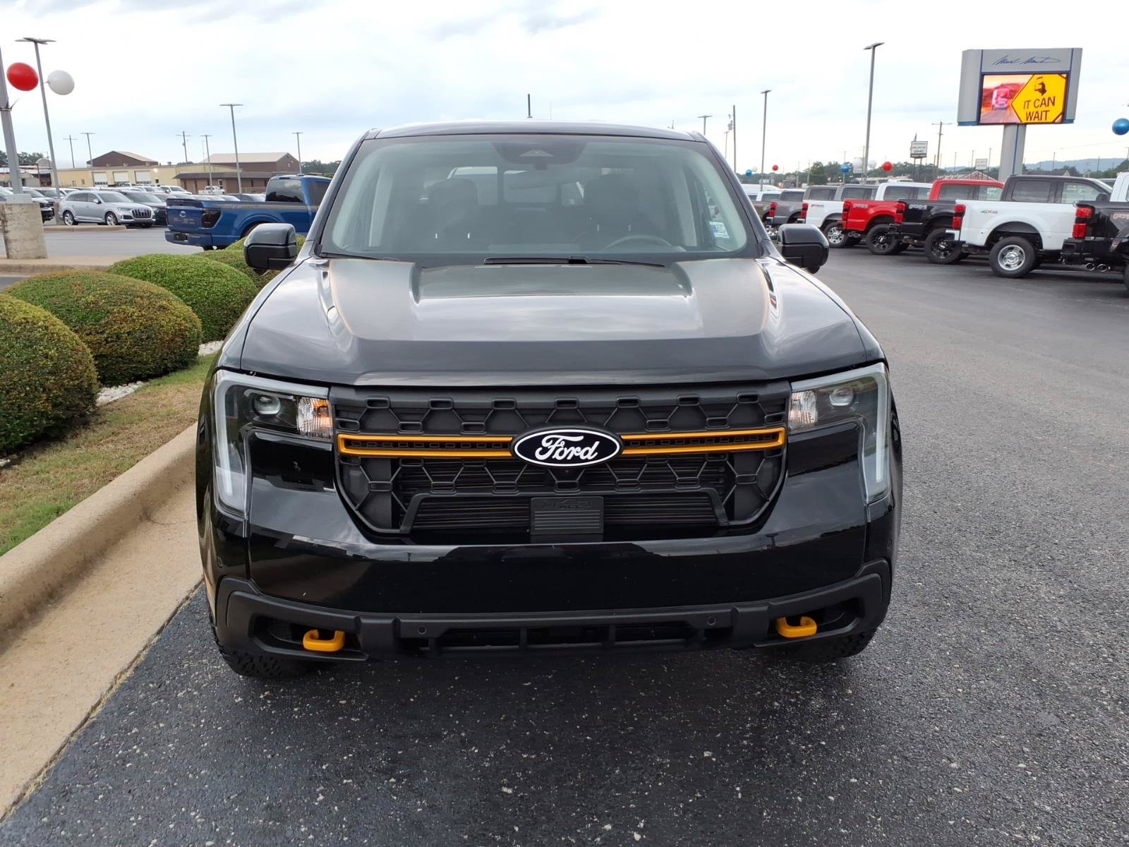Used 2025 Ford Maverick Tremor AWD/4WD image 2
