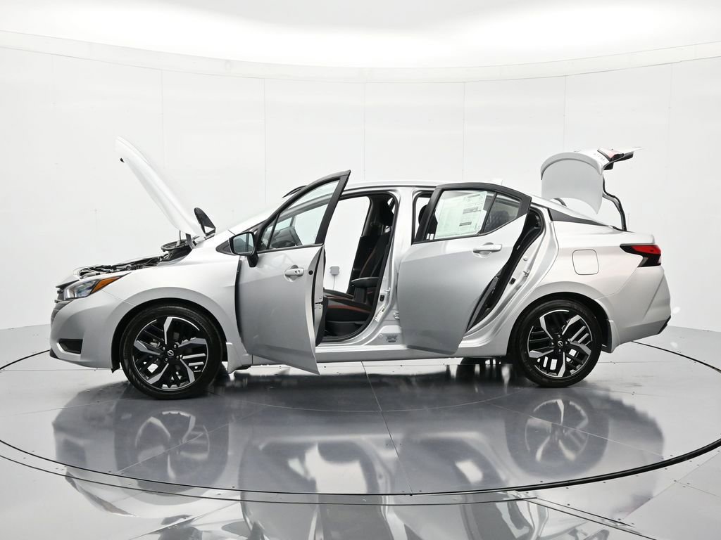 New 2025 Nissan Versa SR w/ Trunk Package FWD image 44