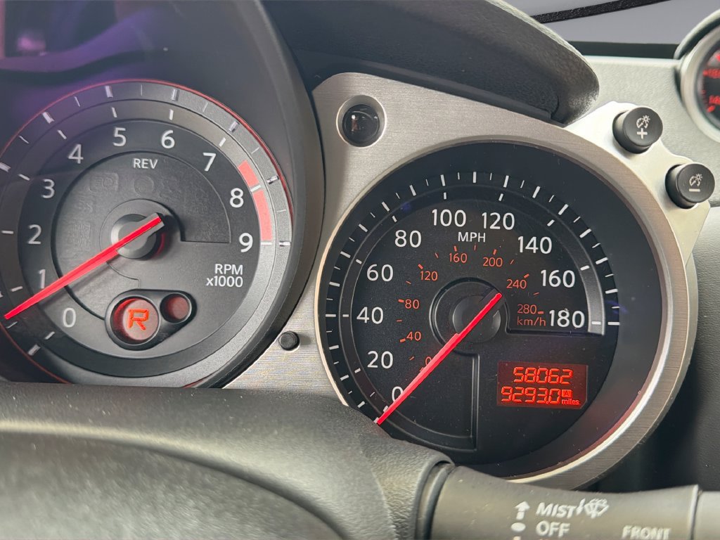 Used 2020 Nissan 370Z Coupe RWD image 23
