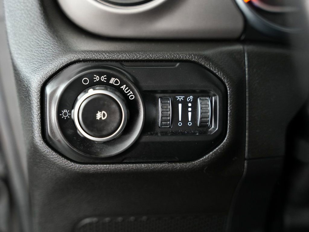 Used 2020 Jeep Wrangler Sport image 41