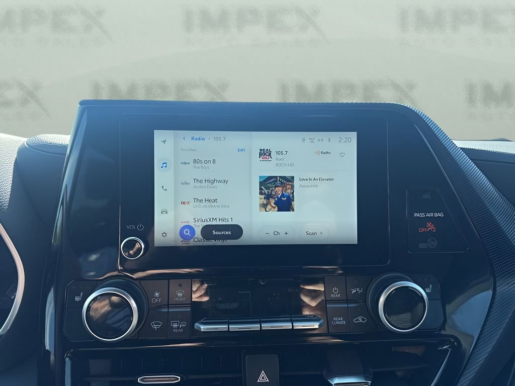 Used 2025 Toyota Highlander Limited image 18