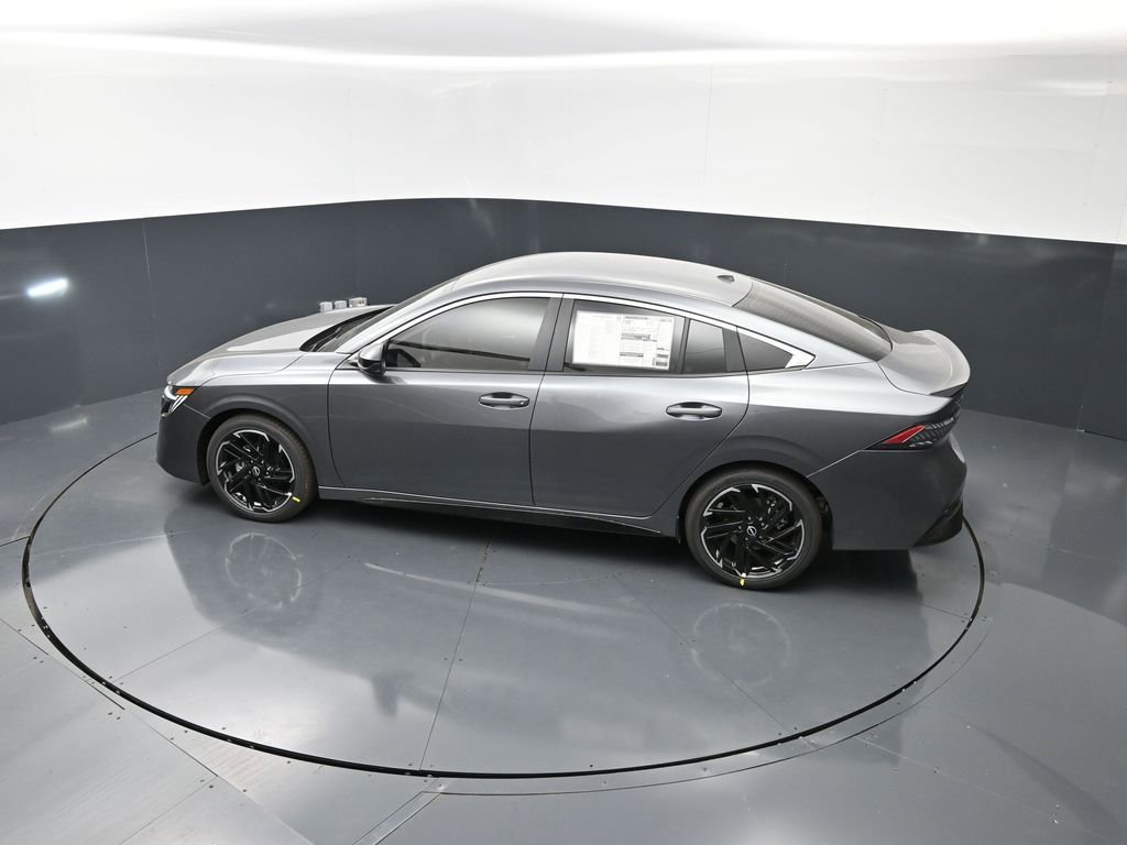 New 2026 Nissan Sentra SR w/ Floor Mat Package FWD image 16