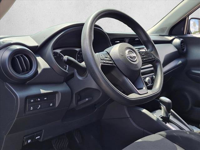 Used 2023 Nissan Kicks S FWD image 6