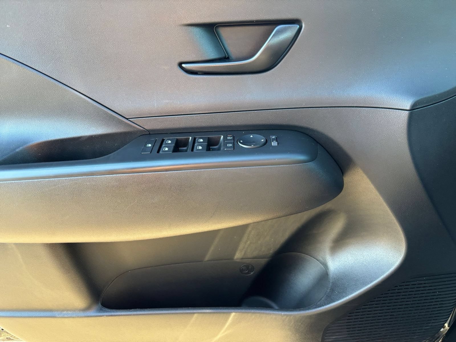 Used 2026 Hyundai Kona SEL Sport FWD image 18