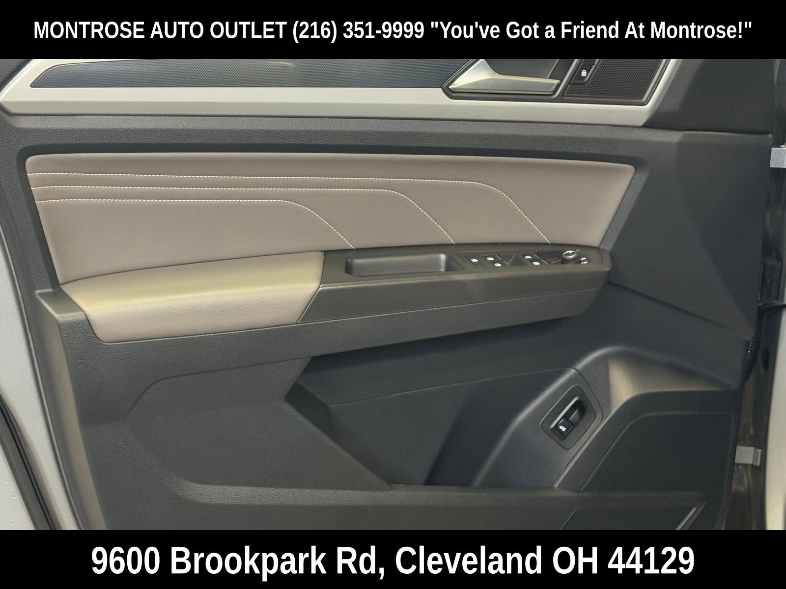 Used 2022 Volkswagen Atlas Cross Sport SEL R-Line image 11