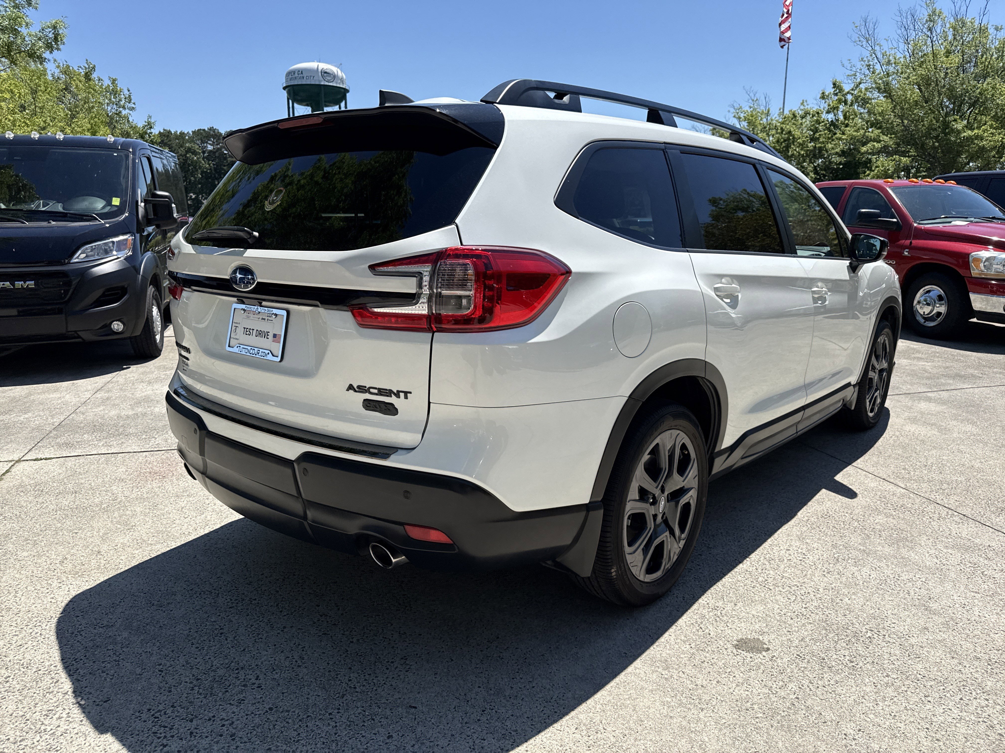 Used 2024 Subaru Ascent Onyx Edition Limited AWD/4WD image 7