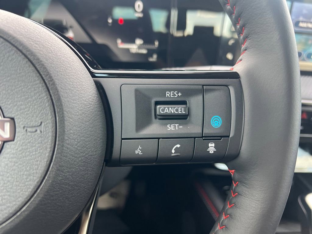 New 2025 Nissan Kicks SR w/ SR Premium Package image 11