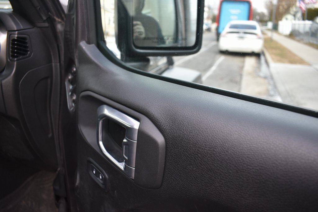 Used 2023 Jeep Wrangler Willys image 23