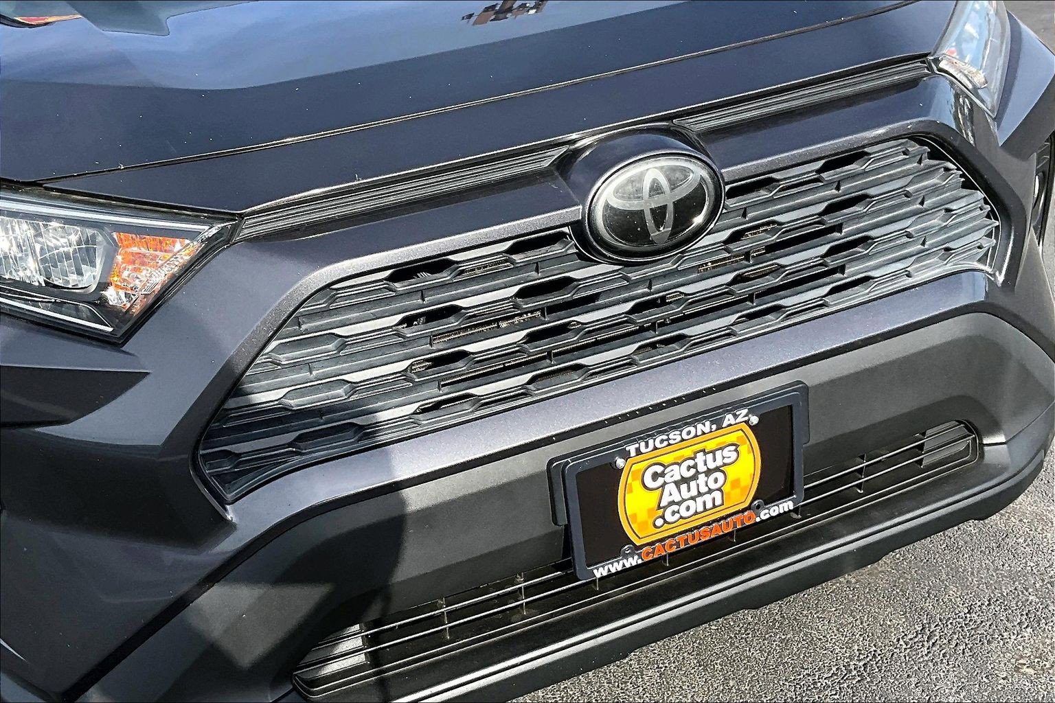 Used 2021 Toyota RAV4 XLE FWD image 8
