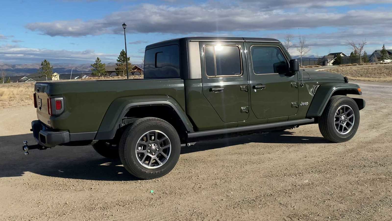 Used 2022 Jeep Gladiator Overland w/ Trailer Tow Package image 8