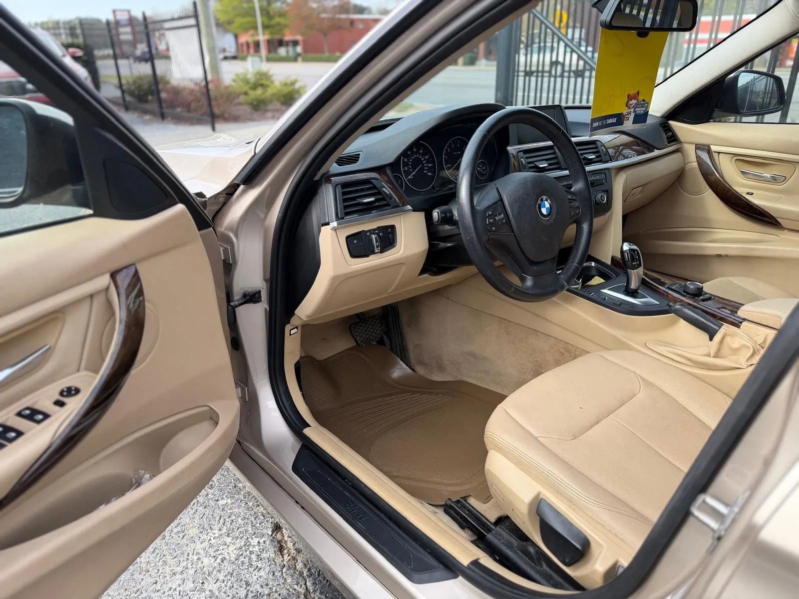 Used 2014 BMW 320i Sedan RWD image 7