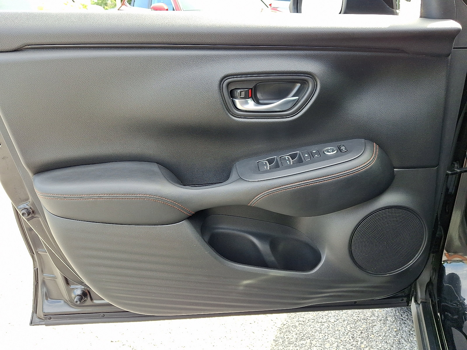 Used 2025 Honda HR-V Sport image 12