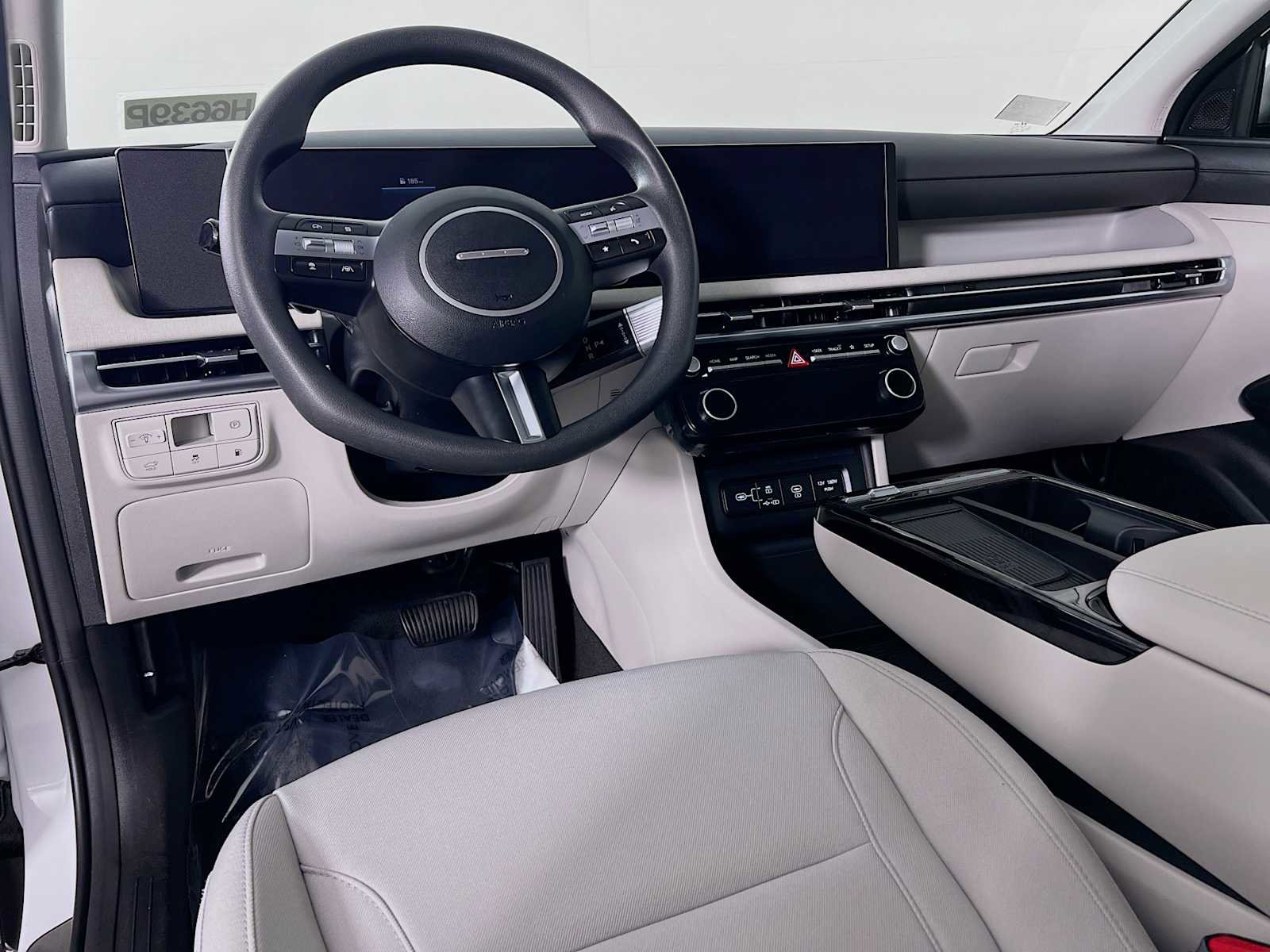 Certified 2025 Hyundai Tucson SEL image 9