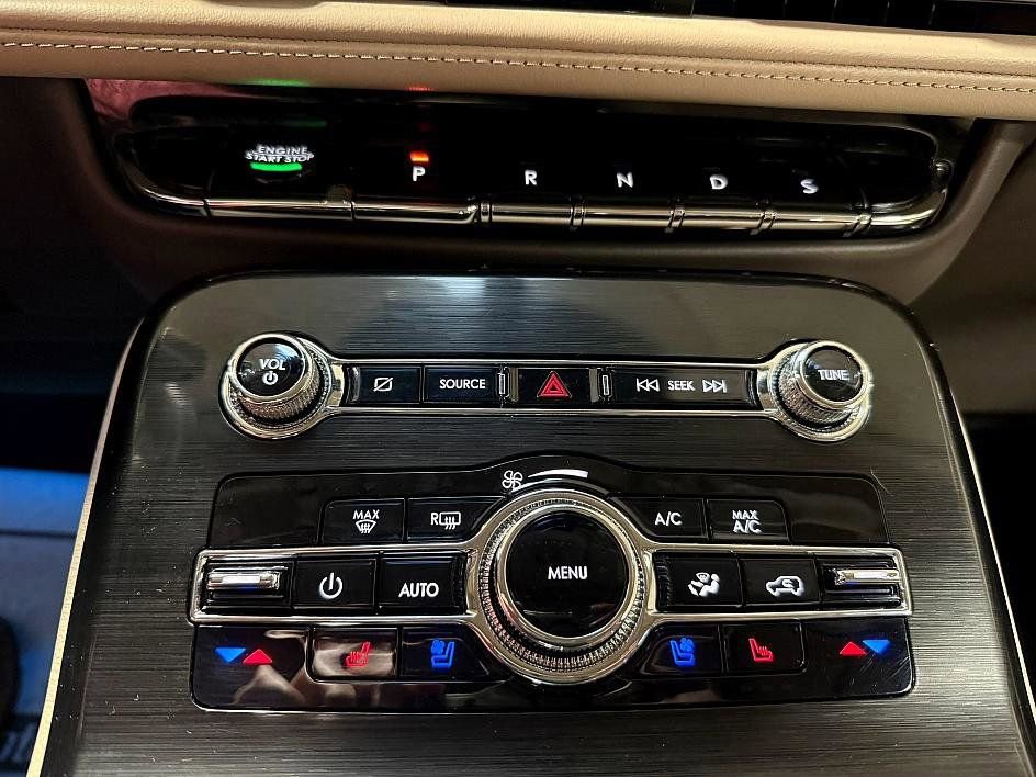 Used 2021 Lincoln Nautilus Reserve image 14