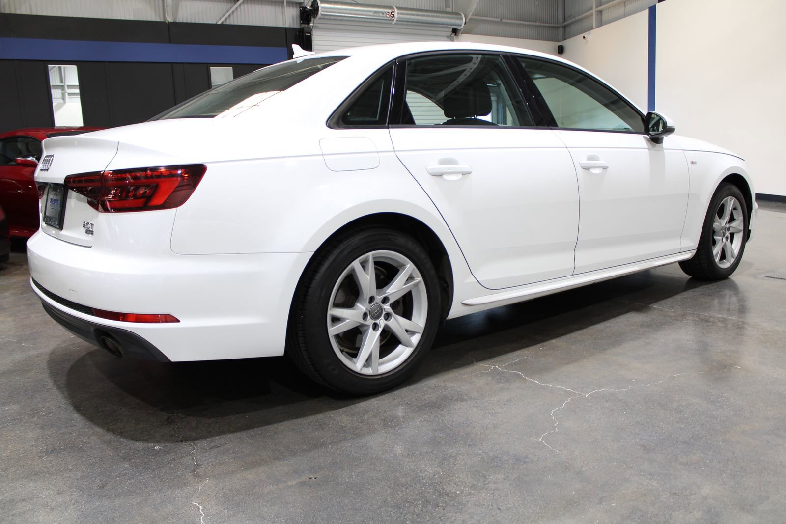 Used 2018 Audi A4 2.0T Ultra Premium w/ Convenience Package image 10