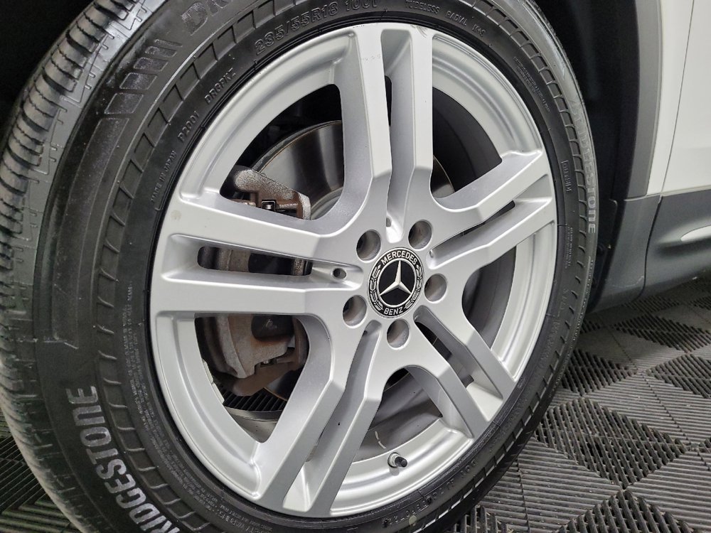Used 2022 Mercedes-Benz GLB 250 4MATIC w/ Premium Package Lite image 31