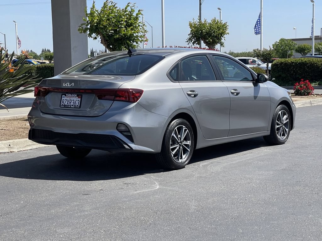 Used 2022 Kia Forte LXS FWD image 8