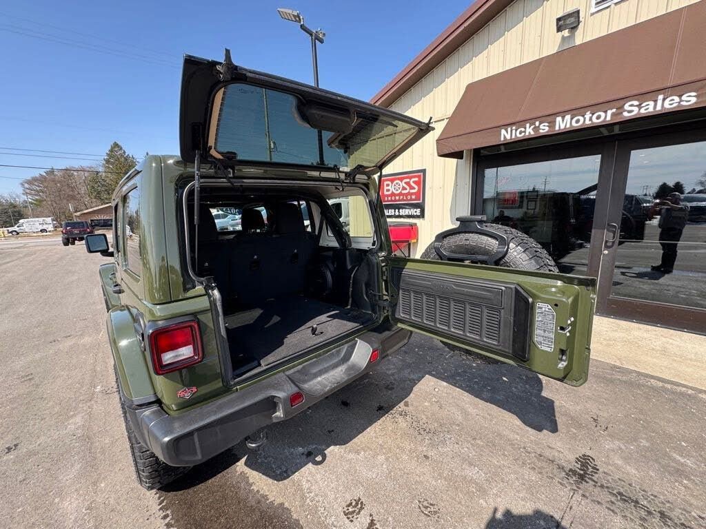 Used 2023 Jeep Wrangler Sahara AWD/4WD image 39