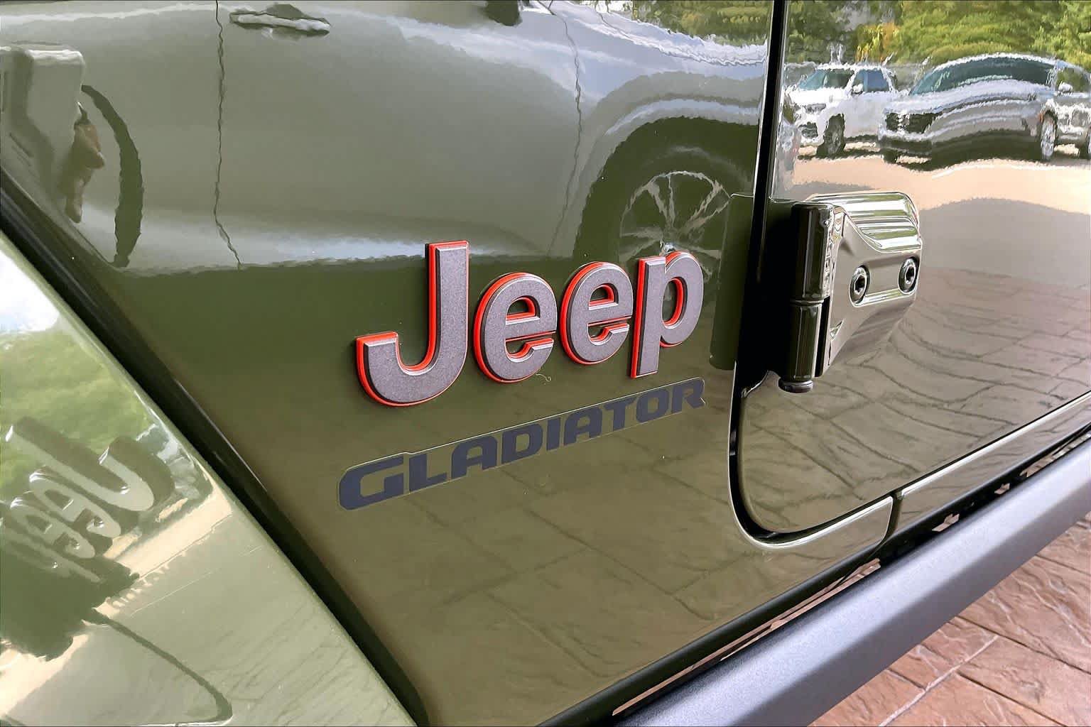 Used 2022 Jeep Gladiator Mojave w/ Cold Weather Group AWD/4WD image 29