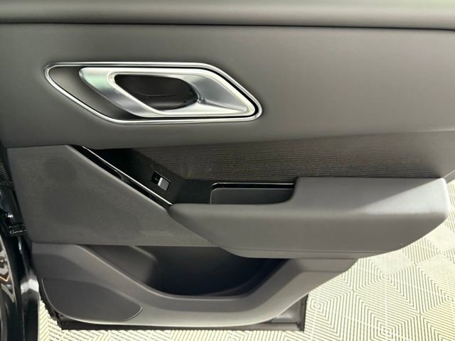 New 2026 Land Rover Range Rover Velar Dynamic SE image 32