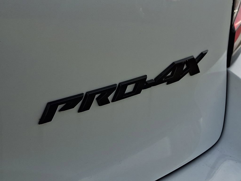 Certified 2025 Nissan Armada PRO-4X image 29