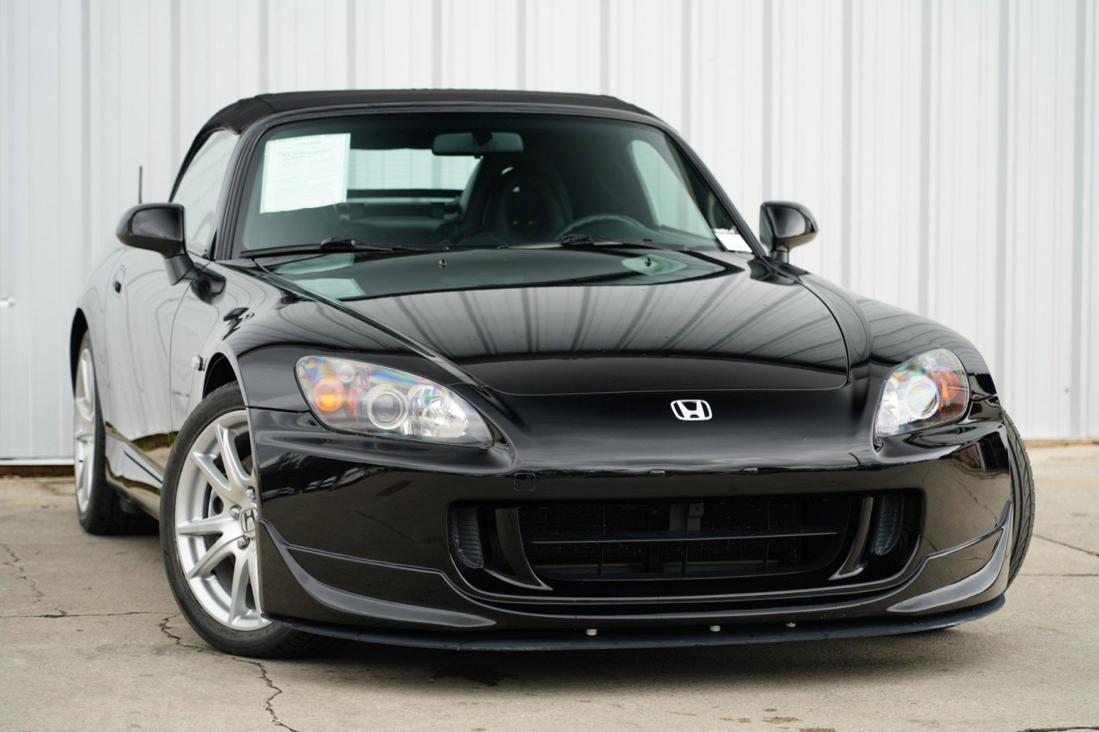 Used 2005 Honda S2000 image 2