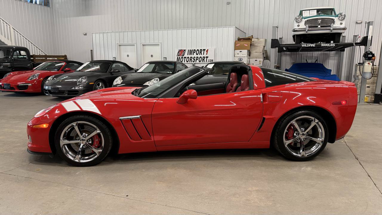 Used 2013 Chevrolet Corvette Grand Sport w/ 2LT Preferred Equipment Group RWD image 15