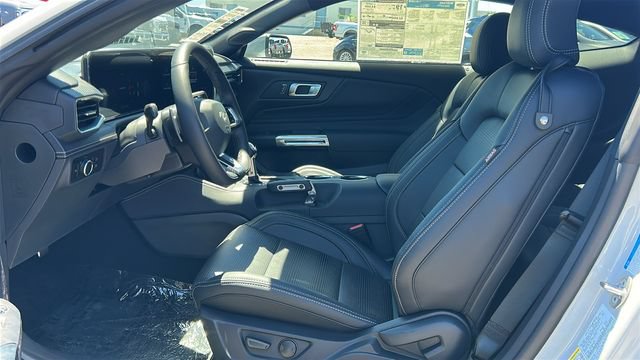 New 2026 Ford Mustang GT Premium w/ GT Performance Package RWD image 13
