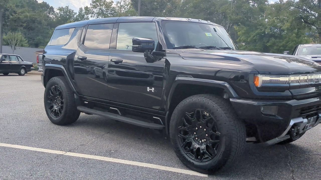 Used 2025 GMC Hummer EV 2X AWD/4WD image 2