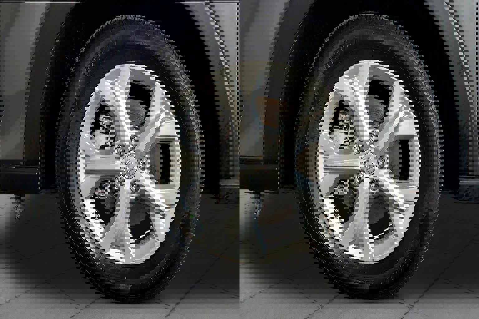 Used 2025 Honda HR-V LX image 11