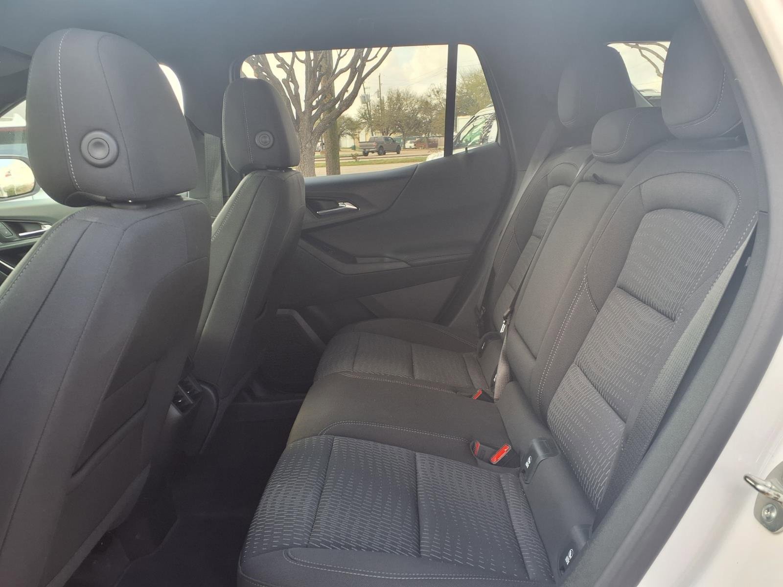 Used 2025 Chevrolet Equinox LT image 18