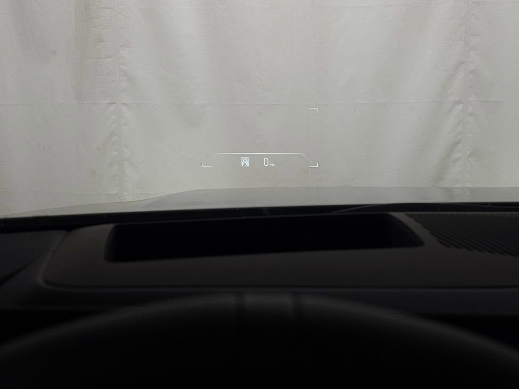 Used 2026 BMW 550e xDrive w/ Premium Package image 17