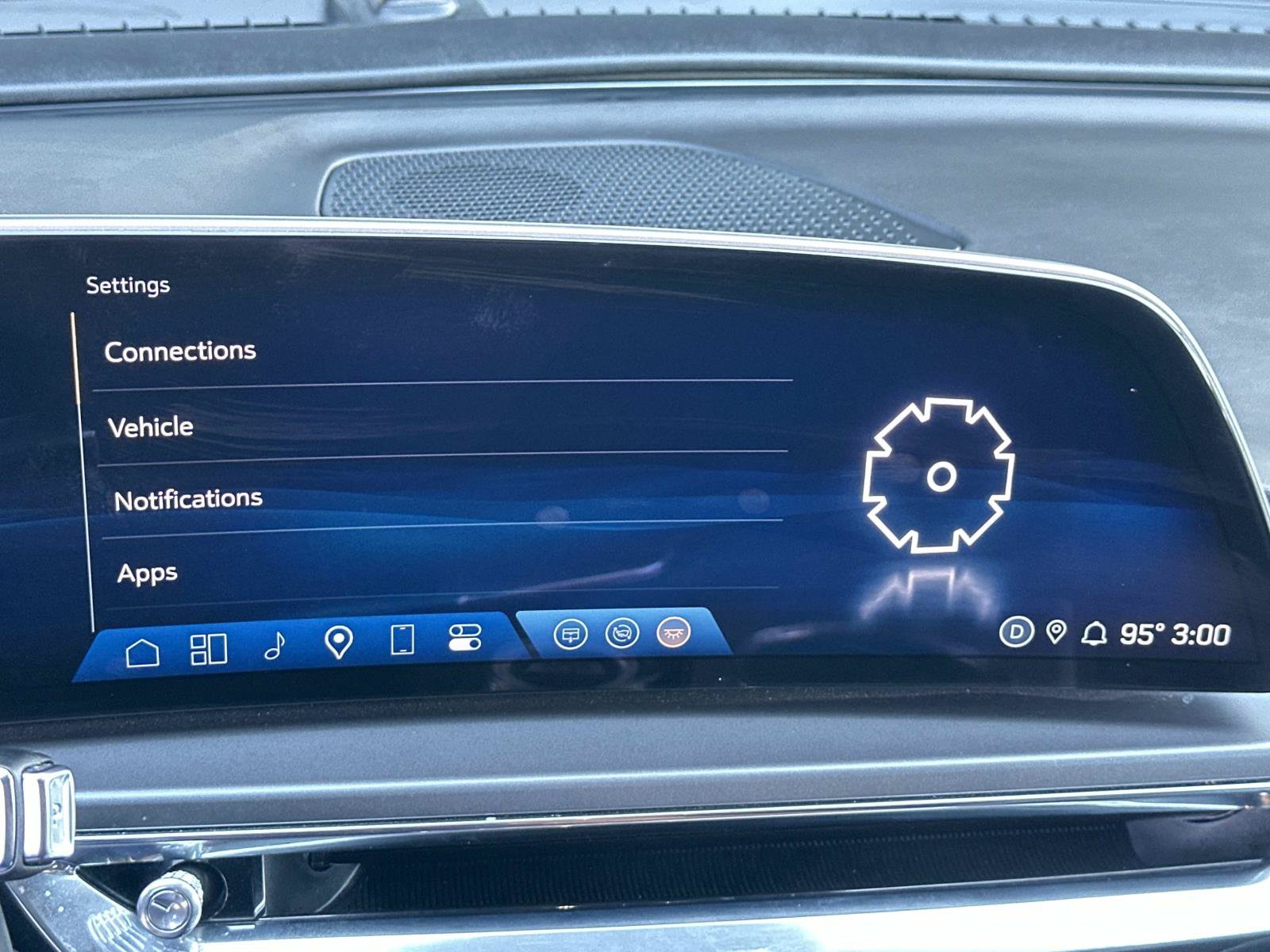 Used 2024 Cadillac Lyriq Tech RWD image 16