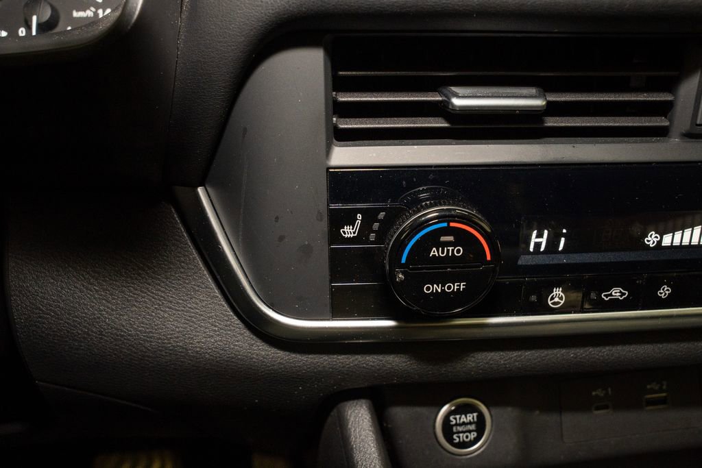 Certified 2023 Nissan Rogue SV w/ SV Premium B Package image 16