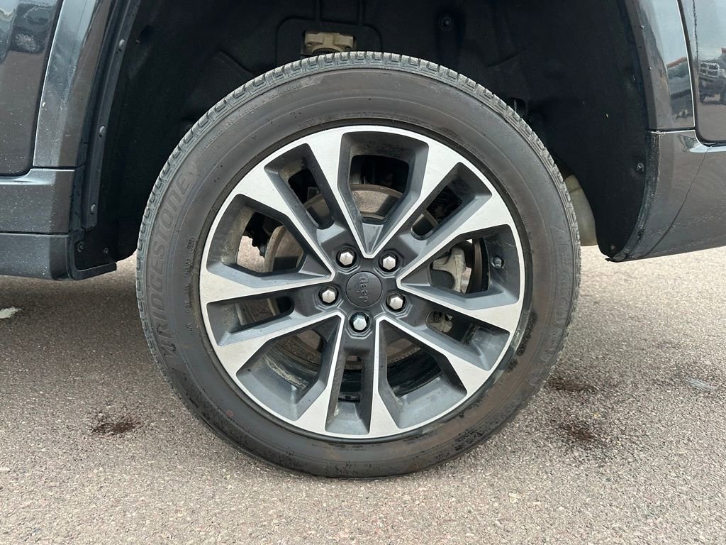 Used 2021 Jeep Grand Cherokee L Overland w/ Advanced Protech Group III image 43