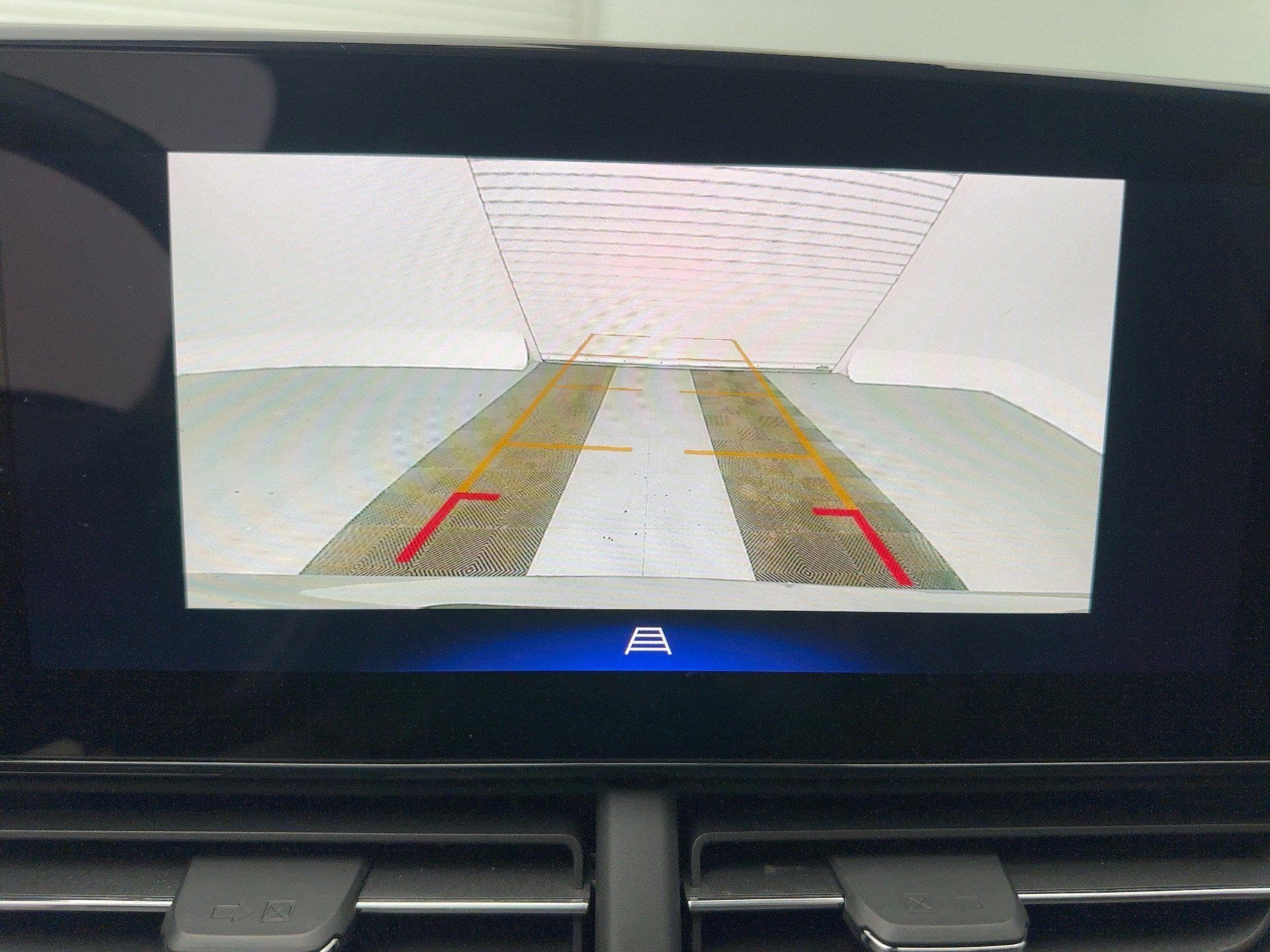 Certified 2024 Chevrolet Trax LT w/ Sunroof Package image 23