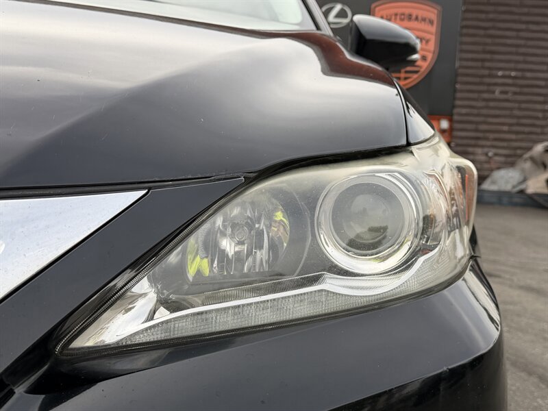 Used 2015 Lexus CT 200h image 6