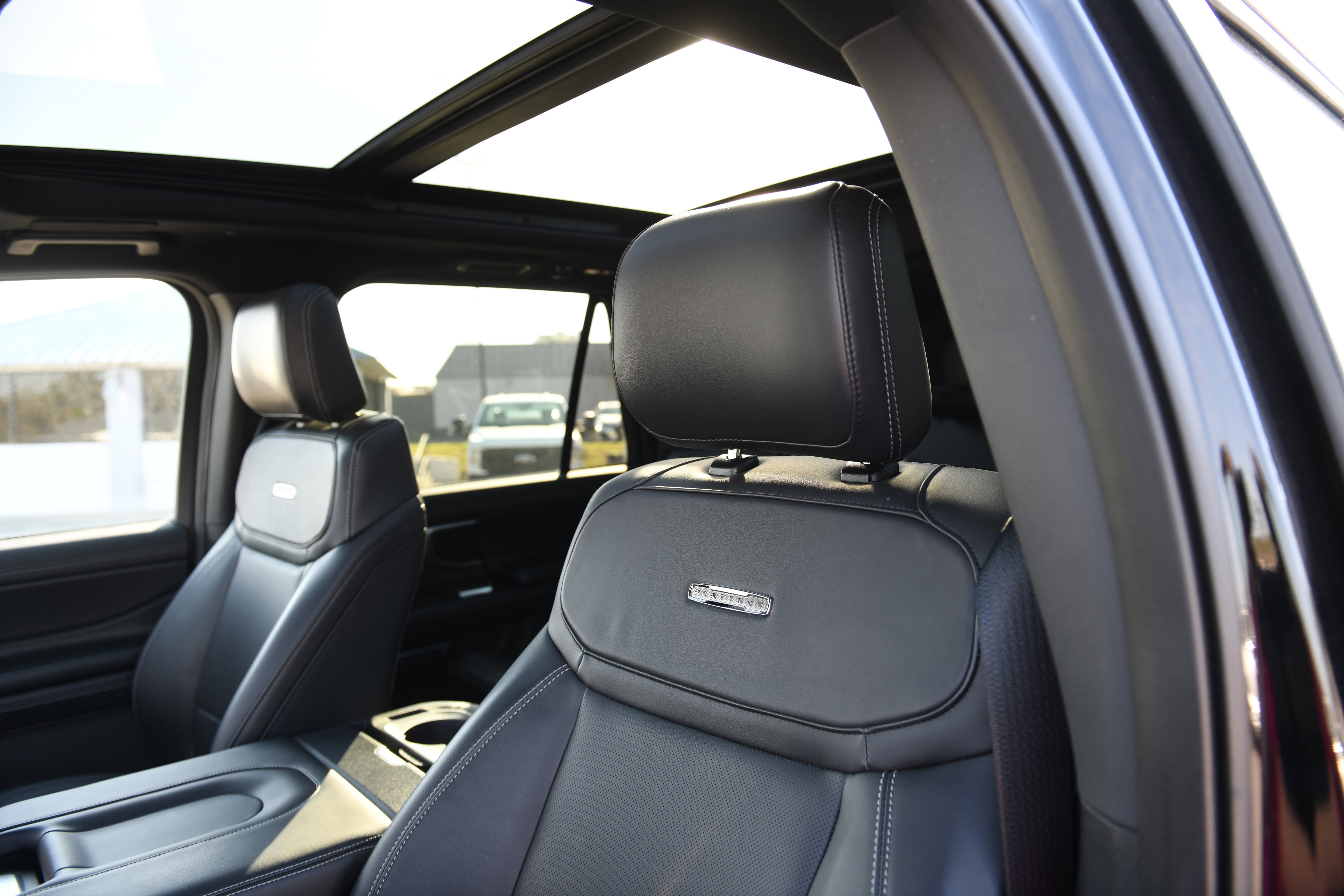 Used 2025 Ford Expedition Platinum w/ Stealth Performance Package image 19
