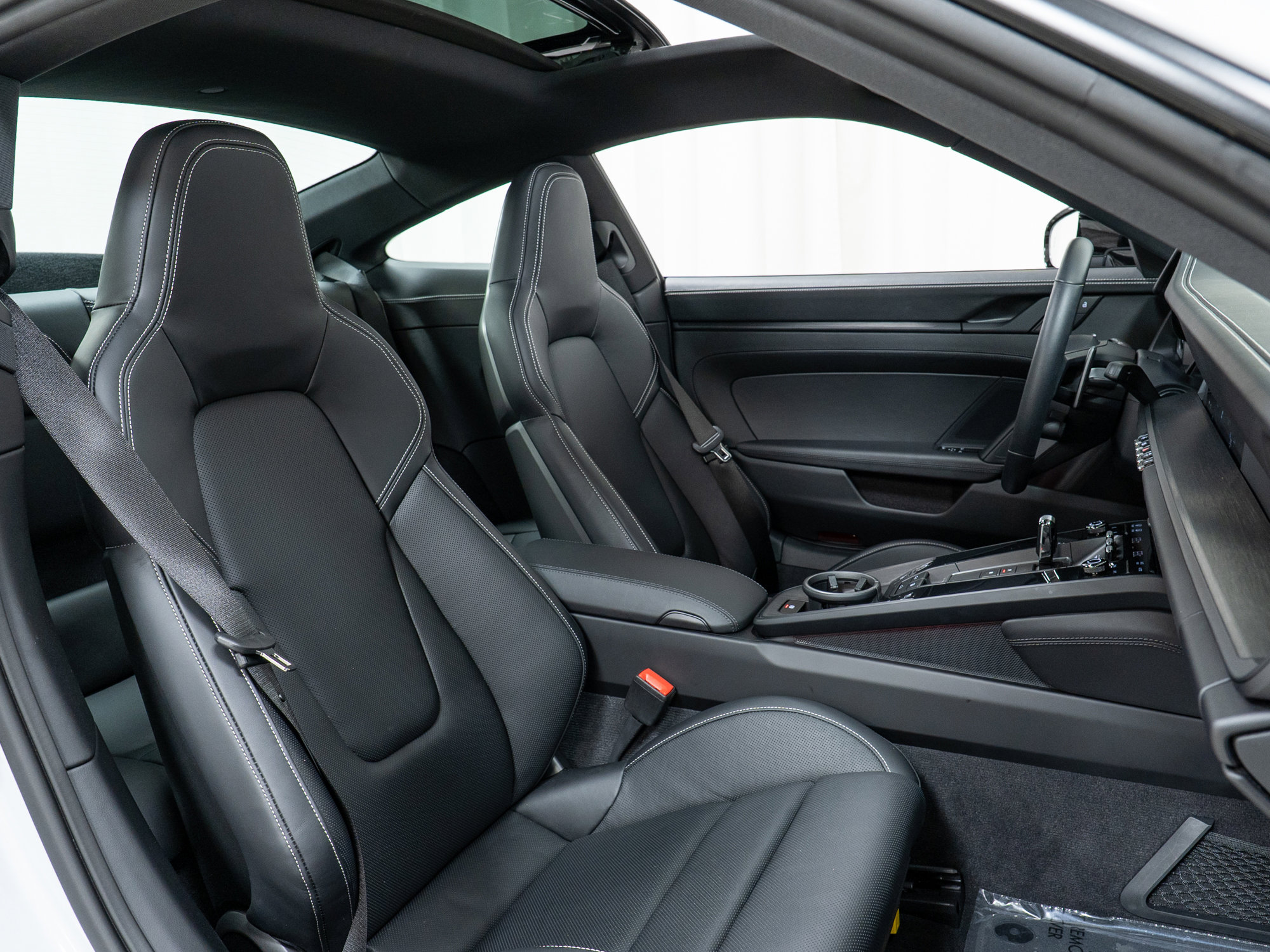 Certified 2024 Porsche 911 Carrera 4 GTS image 28