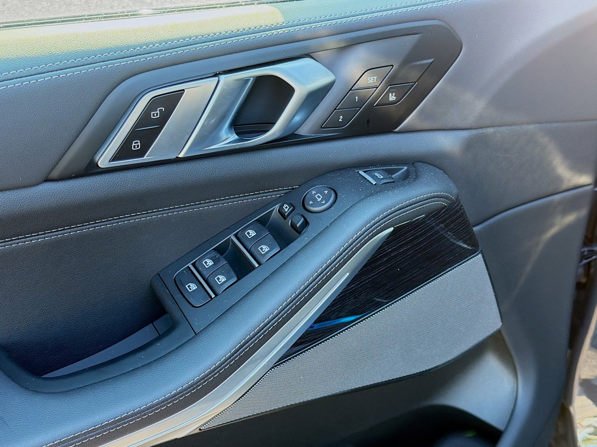 New 2026 BMW X5 xDrive40i w/ M Sport Package image 23