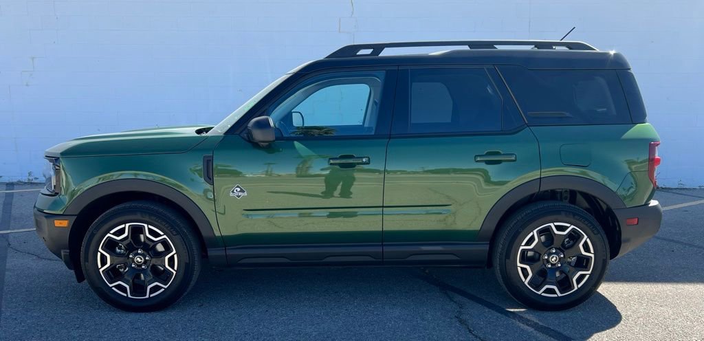 Used 2025 Ford Bronco Sport Outer Banks w/ Outer Banks Tech Package+ image 2