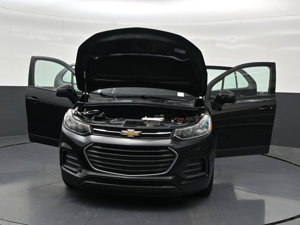 Used 2021 Chevrolet Trax LS FWD image 41