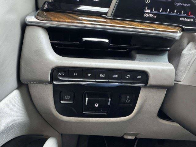Used 2021 Cadillac Escalade Premium Luxury Platinum AWD/4WD image 28
