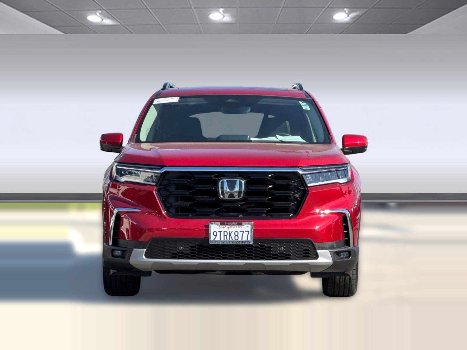 Certified 2025 Honda Pilot Touring image 5