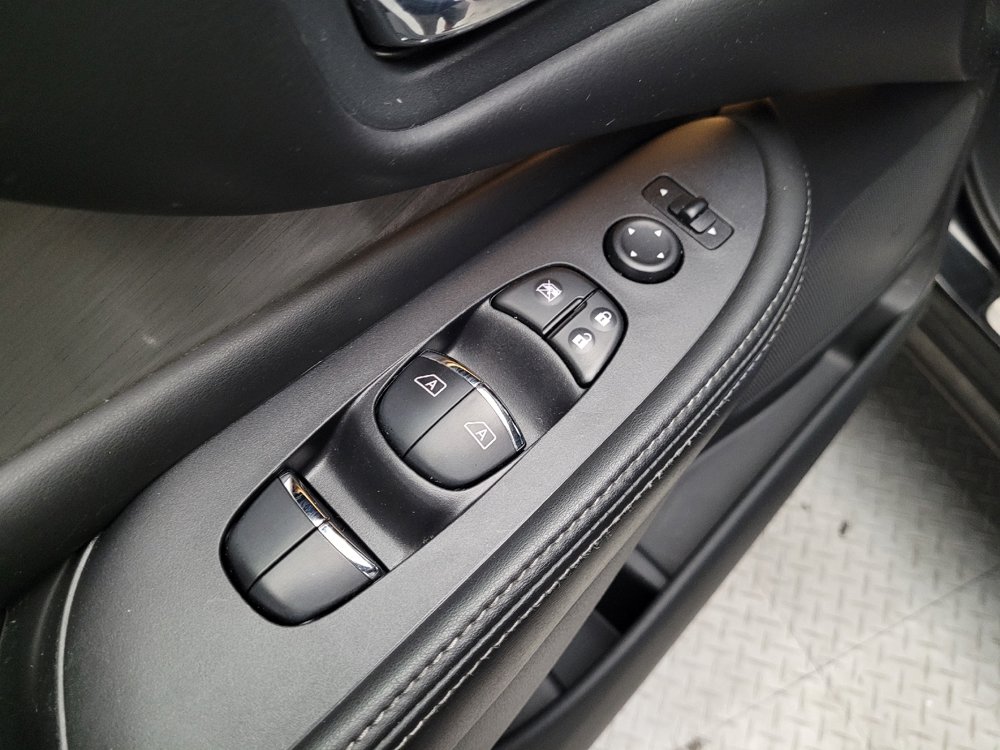 Used 2018 Nissan Murano SL w/ Midnight Edition Package FWD image 27
