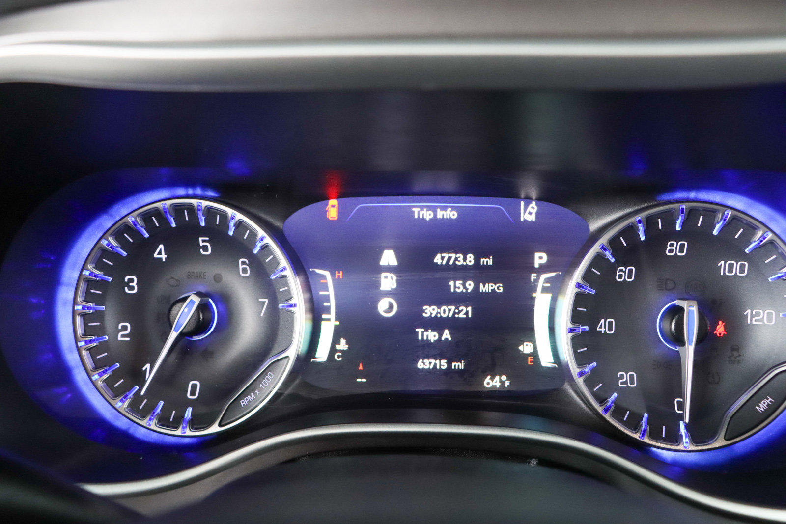 Used 2023 Chrysler Pacifica Touring-L FWD image 15