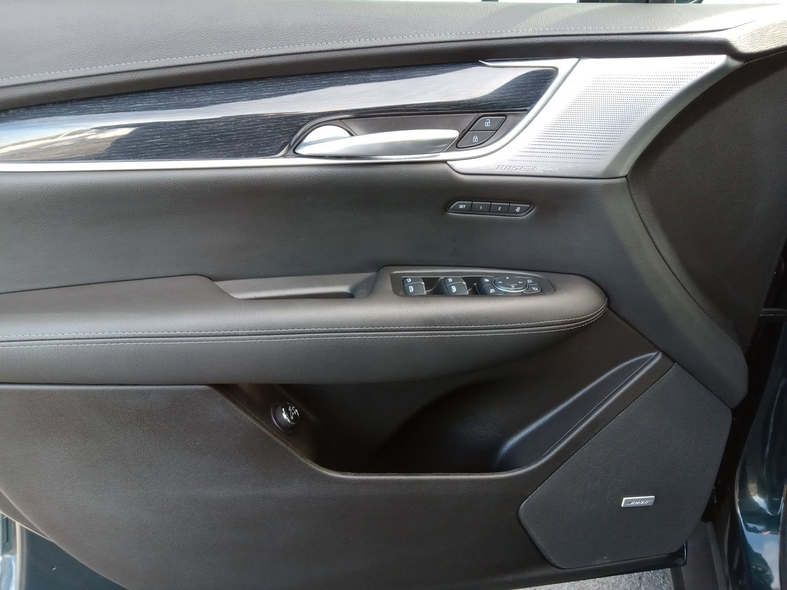 Certified 2024 Cadillac XT5 Premium Luxury image 9