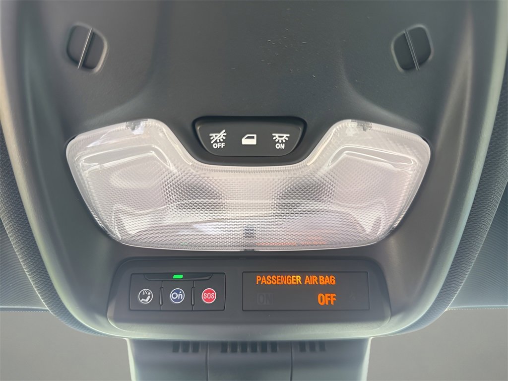 Used 2025 Chevrolet Colorado Trail Boss w/ Midnight Edition image 27