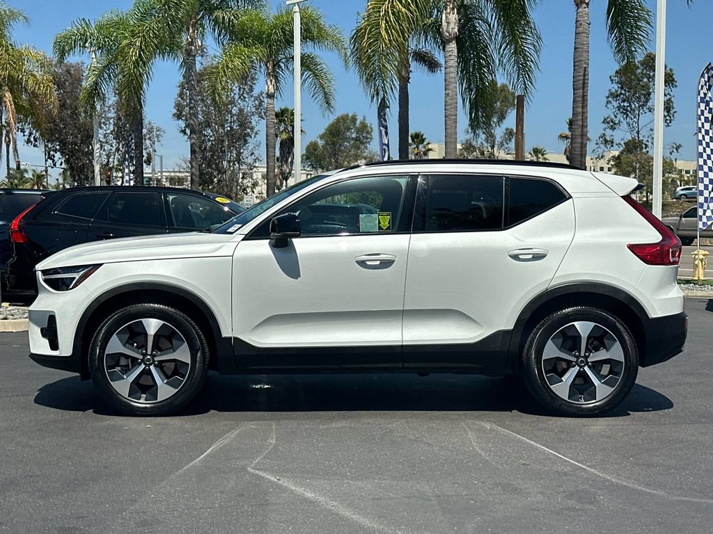 Certified 2023 Volvo XC40 B5 Plus w/ Protection Package Premier AWD/4WD image 2