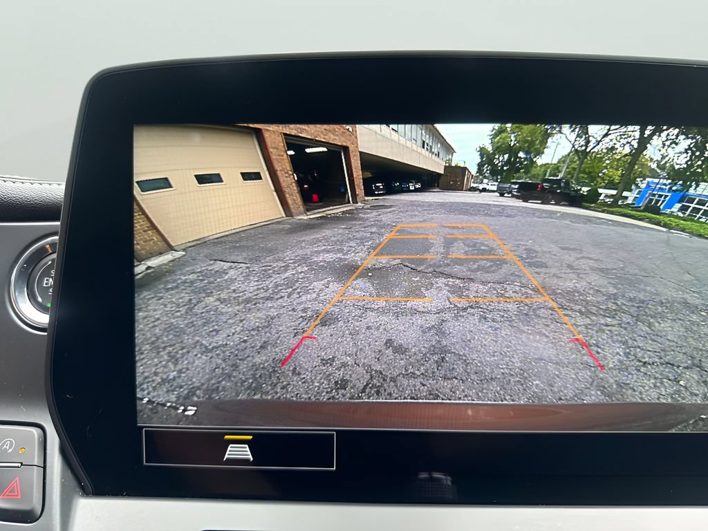 Used 2024 Chevrolet Blazer LT FWD image 27